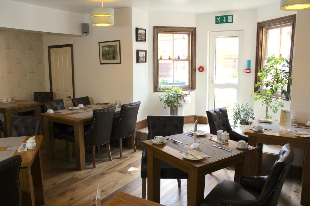 Bed and Breakfast The Middleham Whitby Exterior foto